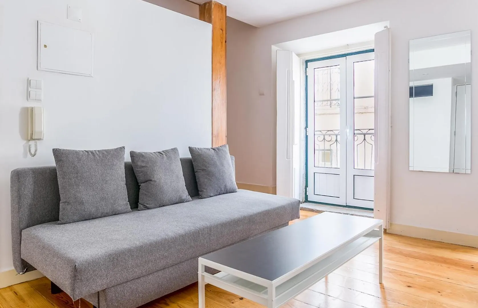 Cozy Apartments In Heart Of Lisbon Bairro Alto